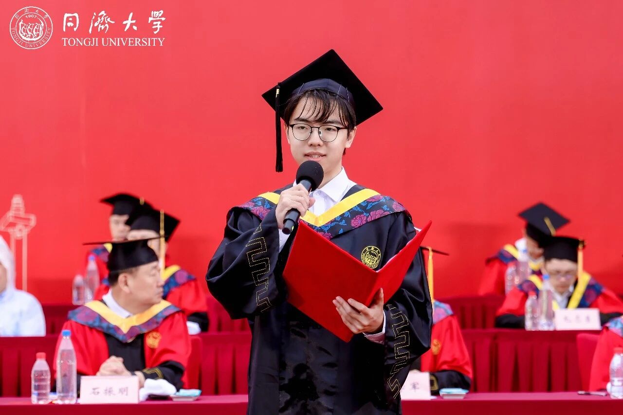 有选择、有热爱，这是国豪书院计算机科学与技术精英班2026届毕业生拓凯文的青春成长记