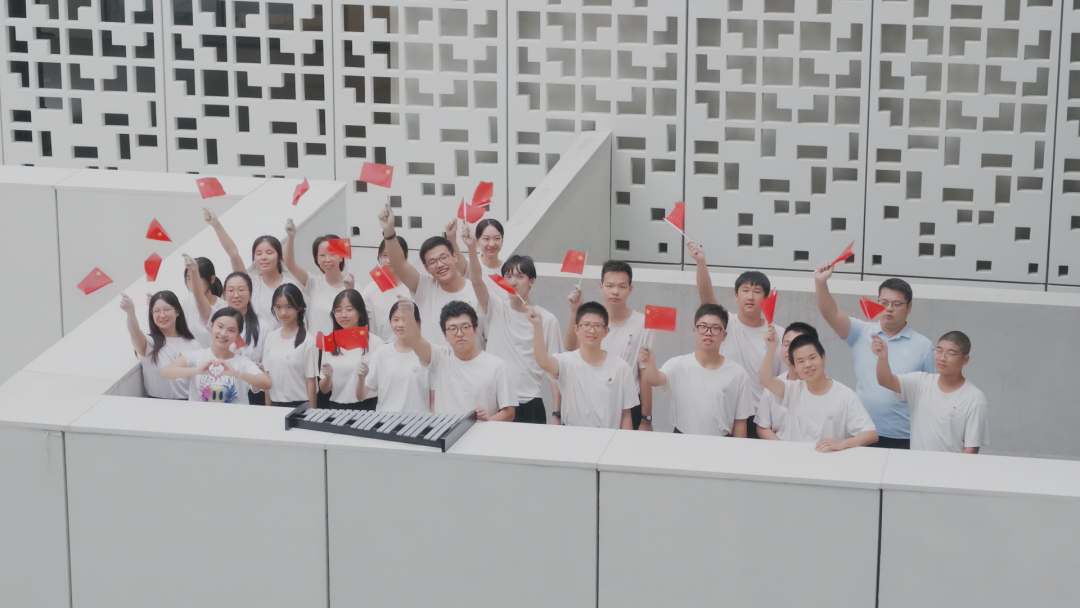 我们在同济大学深情告白伟大祖国