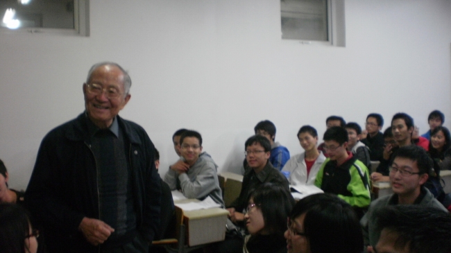 汪院士为拔尖班学生授课 汪院士为拔尖班学生授课