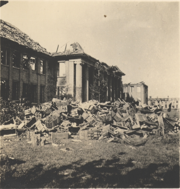 1937年被日军轰炸后的大礼堂2 1937年被日军轰炸后的大礼堂2