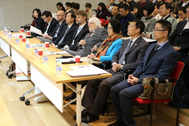 新闻稿-新技术时代大学图书馆领导与管理创新国际会议举行 (2) 新闻稿-新技术时代大学图书馆领导与管理创新国际会议举行 (2)