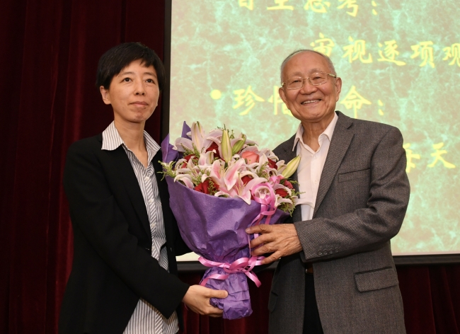 马锦明副书记向汪院士表达感谢 马锦明副书记向汪院士表达感谢